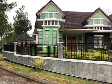 Eton Asia Kota Bunga Villas