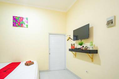 RedDoorz Syariah near Exit Toll Ciawi