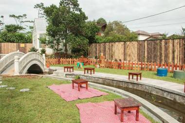 Villa Rone - Spanish Garden Vibe in PUNCAK