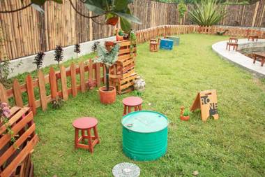 Villa Rone - Spanish Garden Vibe in PUNCAK