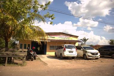 OYO 91051 Penginapan Pondok Ratu 354