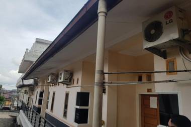 OYO 91647 Sanina Residence