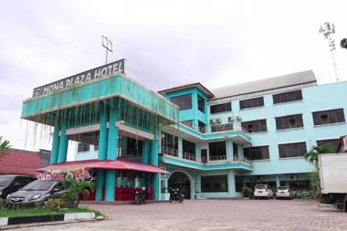 OYO 742 Mona Plaza Hotel