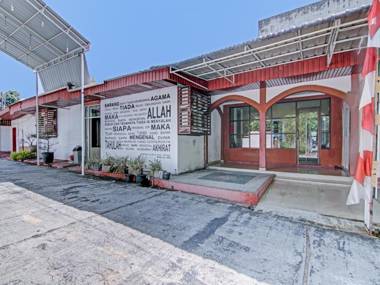 OYO 90674 Wisma Syukran Syariah