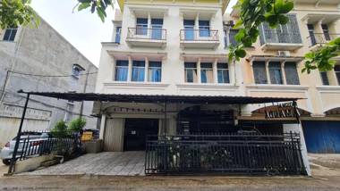 OYO 91200 Wisma Gio Amanda