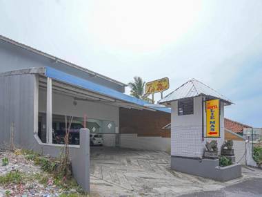 OYO 90132 Lie Mas Hotel