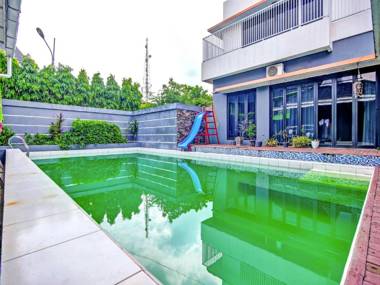 OYO 90819 Deriza House Syariah