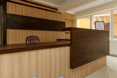 RedDoorz Plus near Palembang Square Mall