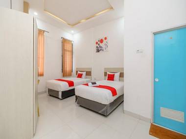 RedDoorz near Palembang Trade Center