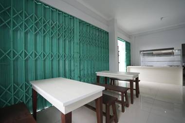 RedDoorz syariah near Stasiun LRT Bumi Sriwijaya