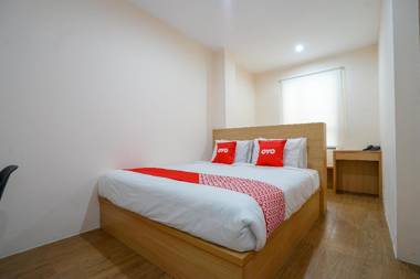 OYO 1574 U xpress Hotel