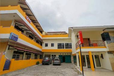 Vaccinated Staff - OYO 2025 Wisma Musdalifa