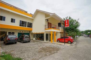 Vaccinated Staff - OYO 2025 Wisma Musdalifa