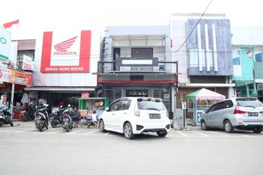 OYO 1191 Monalisa Residence And Cafe