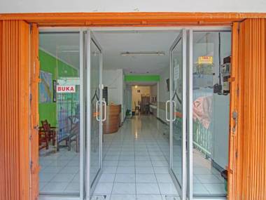 OYO 90468 Monalisa Guesthouse