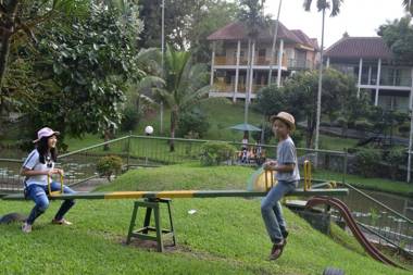 Hotel Deli River and Restaurant Omlandia