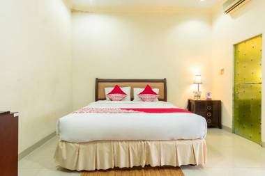 OYO 994 Huber Apartment