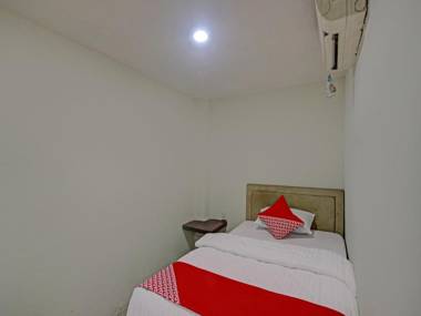 OYO 2574 Z Suites Hotel
