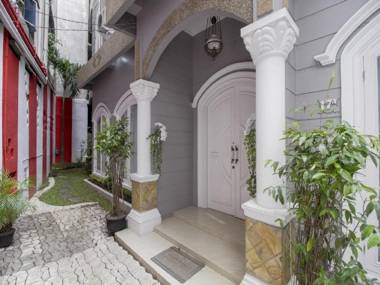 RedDoorz near Grand Palladium