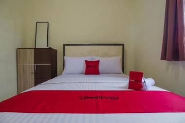 RedDoorz near Politeknik Negeri Medan
