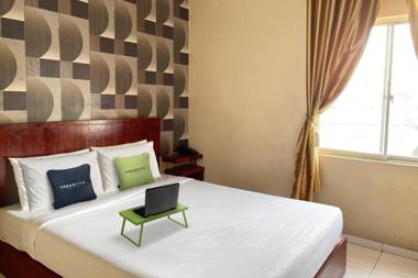 Urbanview Hotel Syariah Puri Residence Medan