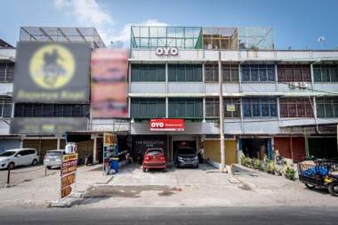 OYO 359 Executive Inn