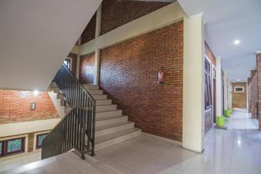 RedDoorz Plus near Cambridge City Square 2