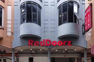 RedDoorz At Jalan Asia Medan