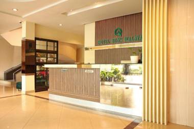Urbanview Hotel Bumi Malaya