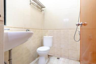 OYO 2777 Sleepover Sei Serayu