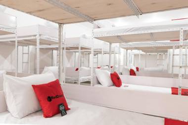 RedDoorz near Sun Plaza Medan 2