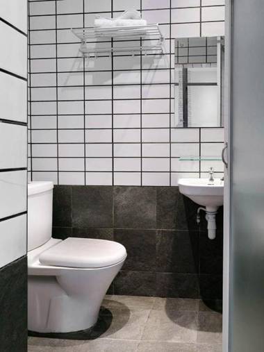 Prime Inn near Jalan Sekip RedPartner