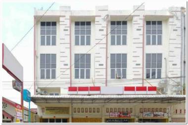 RedDoorz @ Jalan Japaris Medan