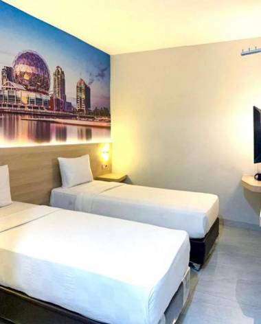 RedDoorz Plus near Deli Park Mall Medan