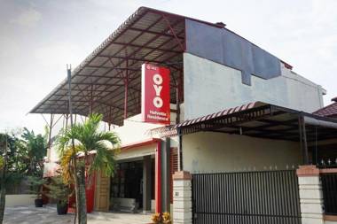 OYO 283 Helvetia Residence