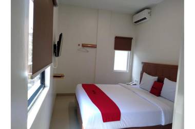 RedDoorz Plus @ Setiabudi Medan 5