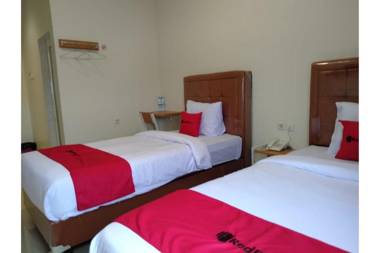 RedDoorz Plus @ Setiabudi Medan 5