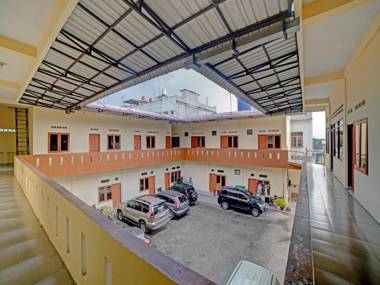 OYO 90503 Madina Residence Syariah