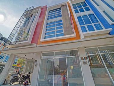 OYO 90559 Gamacity Residence