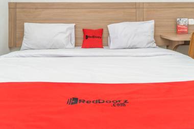 RedDoorz @ Jalan Wahidin Medan