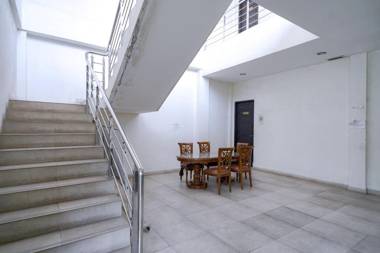 RedDoorz @ Avros Guest House Medan