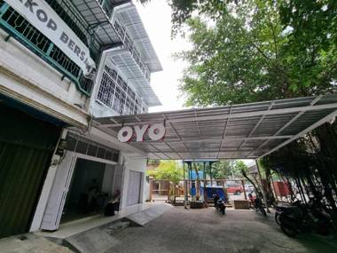 OYO 90994 Ada Guest House