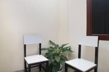 OYO 90785 Mutiara Guest House