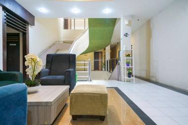 Urbanview Hotel Bumi Malaya