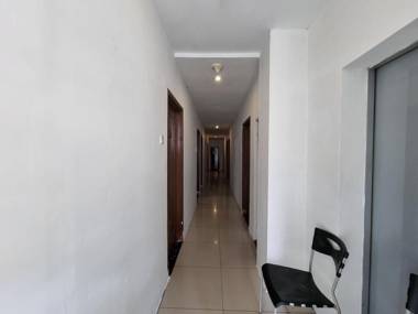 OYO 90952 Hotel Grand Sirao