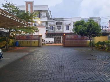 RedDoorz near RS Setiabudi Medan