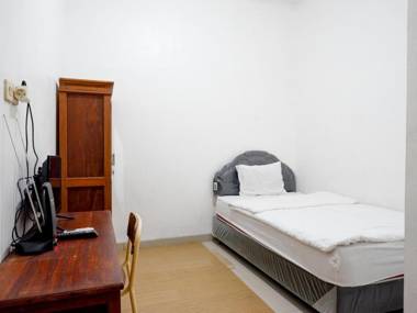 RedDoorz Syariah near Lombok Epicentrum Mall