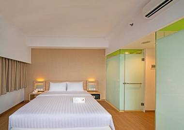 Whiz Prime Hotel Megamas Manado