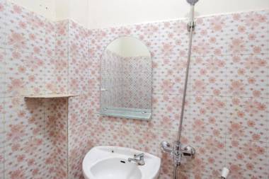 RedDoorz @ Malalayang Manado