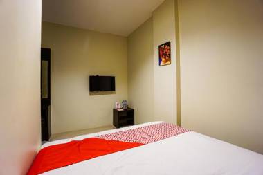 Vaccinated Staff - OYO 1769 Rid's Hotel